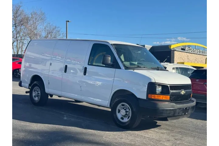 $16495 : 2015 Express 2500 image 4