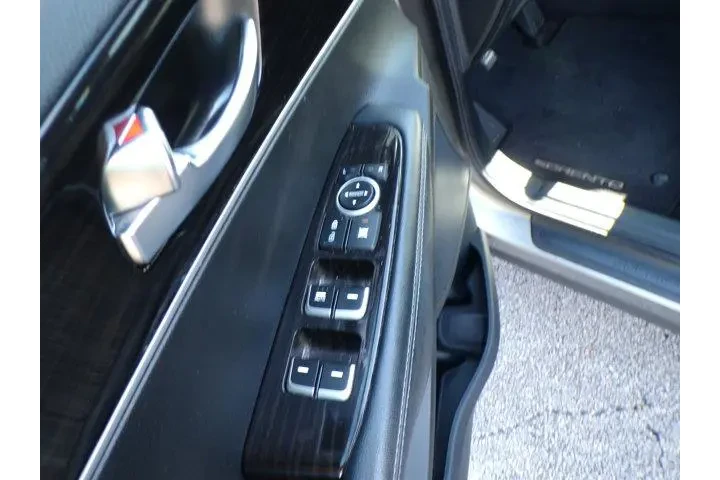 $12998 : Kia Sorento 2019 L 4dr SUV image 10