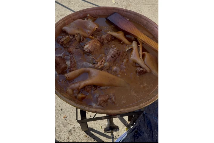 Carnitas Para Fiestas! image 2