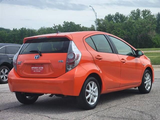 $9990 : 2014 Prius c Three image 8