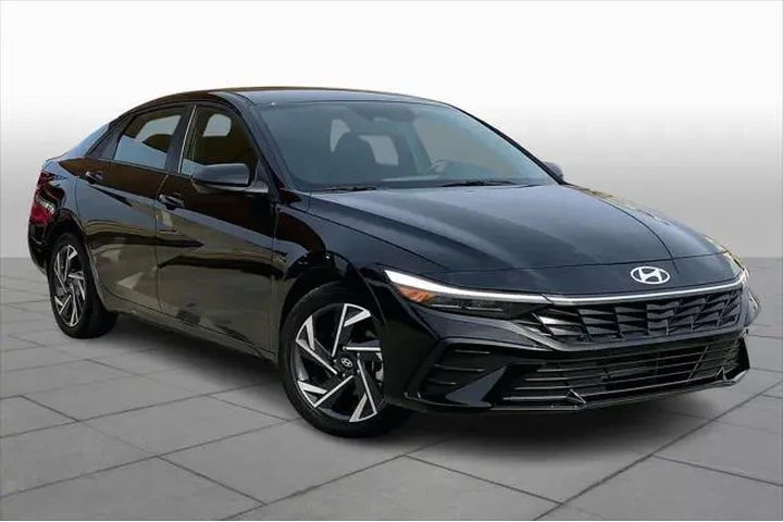 $21431 : Hyundai ELANTRA 2025 SEL Spo image 3