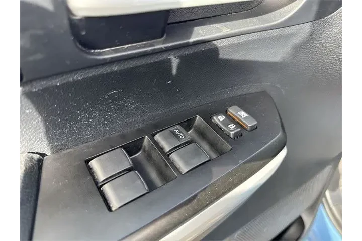 $34989 : Toyota Tundra 2018 4x4 SR5 4 image 10