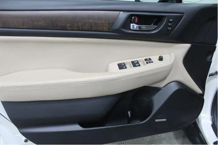 $14988 : Subaru Outback 2016 AWD 3.6R image 6