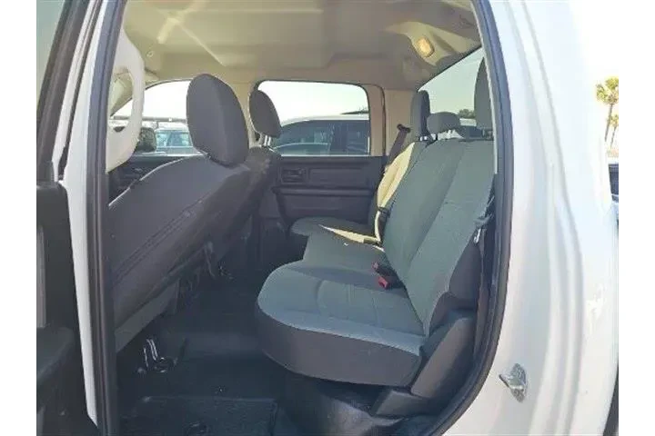 $19690 : Ram 1500 Classic 2021 4x2 Tr image 4