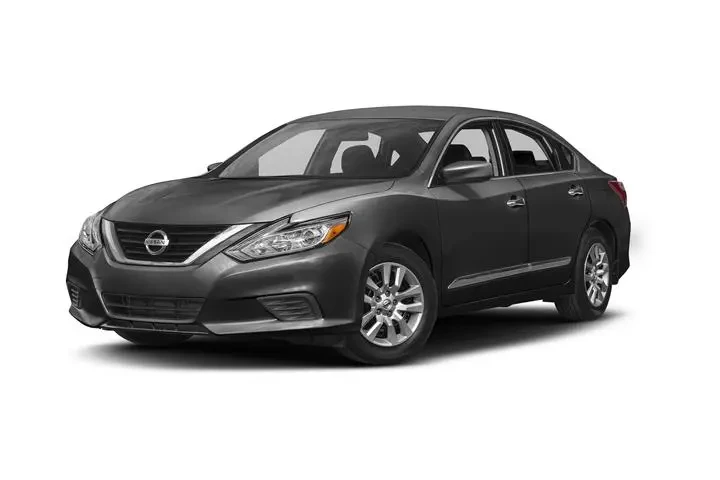 $2500 : Nissan Altima 2017 2.5 SV 4d image 1