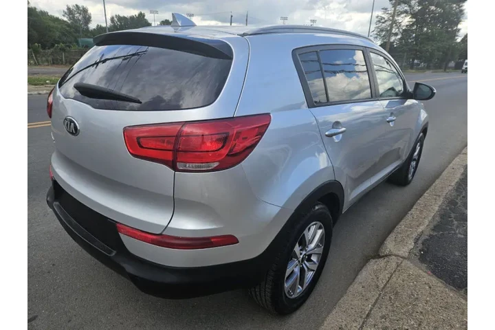 $499 : 2015 Sportage image 5