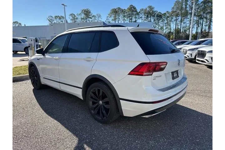 $19515 : Volkswagen Tiguan 2021 SE 4d image 5
