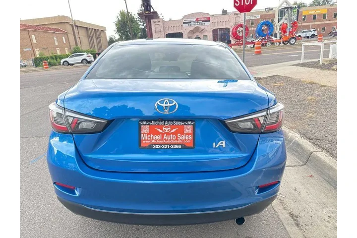 $9995 : 2017 Yaris iA Base image 4