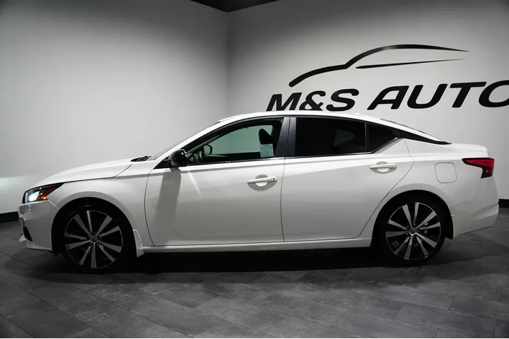 $15308 : 2019 Altima image 4