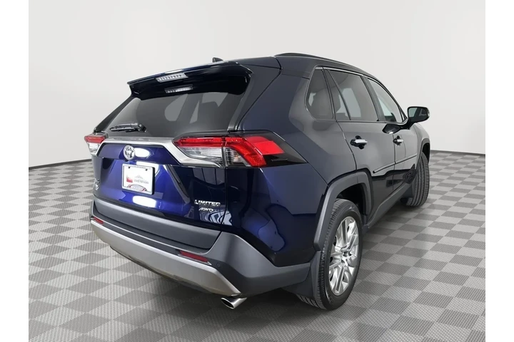 $42191 : Gold Certified 2025 RAV4 Limi image 10