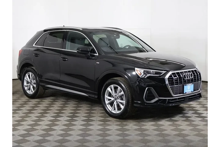 $29993 : Audi Q3 2023 AWD quattro S l image 2