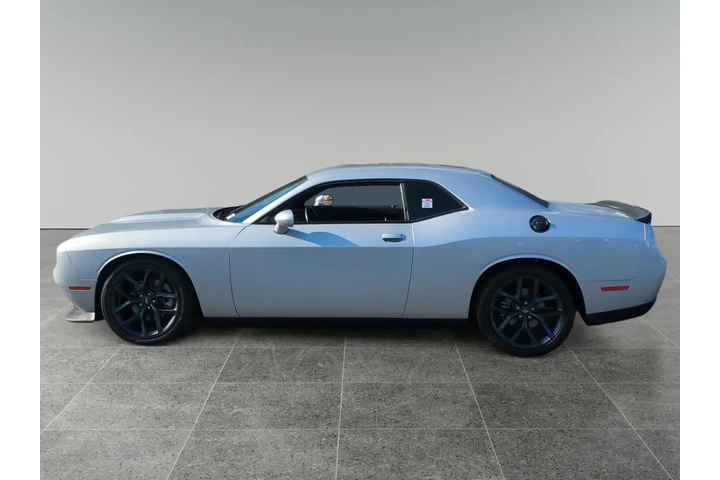 $29900 : Dodge Challenger 2023 GT 2dr image 2