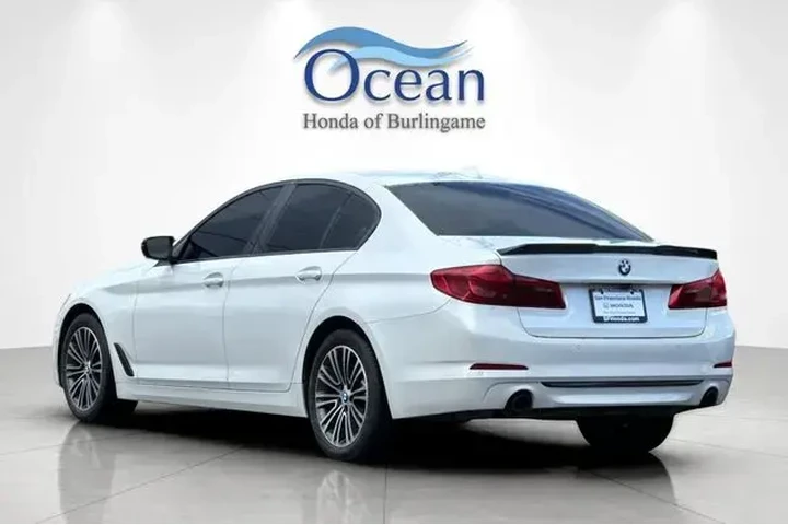 $17994 : BMW 5 Series 2019 530i 4dr S image 6