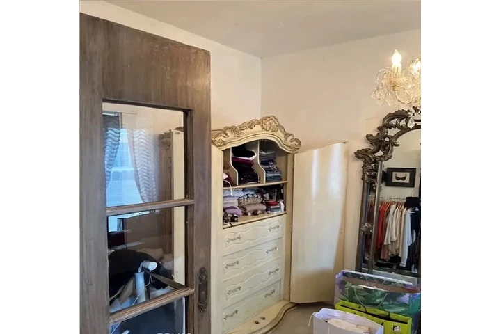 $1000 : modern bedroom Home for rent image 4