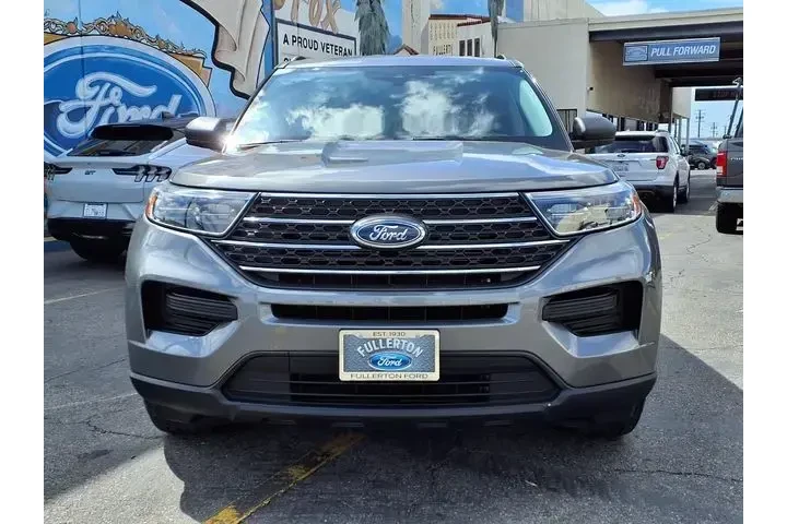 $29999 : Ford Explorer 2023 XLT 4dr S image 2