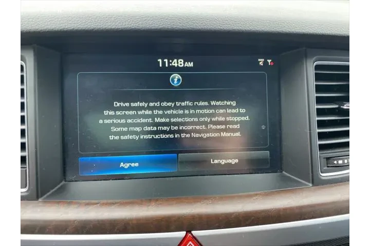 $13666 : Hyundai Genesis 2015 3.8L 4d image 10