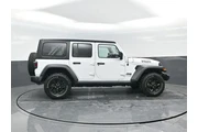 $30200 : Jeep Wrangler Unlimited 2022 thumbnail