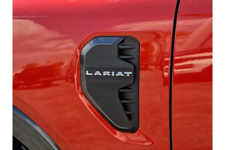 $39735 : Ford Ranger 2024 4x4 Lariat image 2