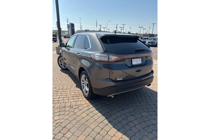 $17798 : 2018 Edge Titanium image 7