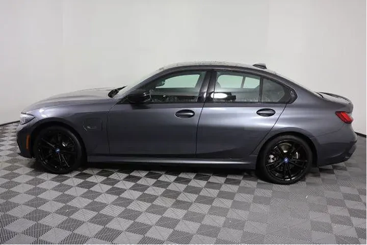 $31500 : BMW 3 Series 2022 AWD 330e x image 5
