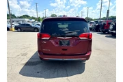 $14980 : 2019 Pacifica Touring L FWD thumbnail