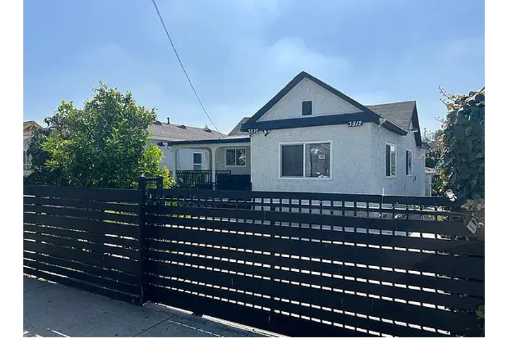 $1800 : Charming Remodeled Back Unit image 1