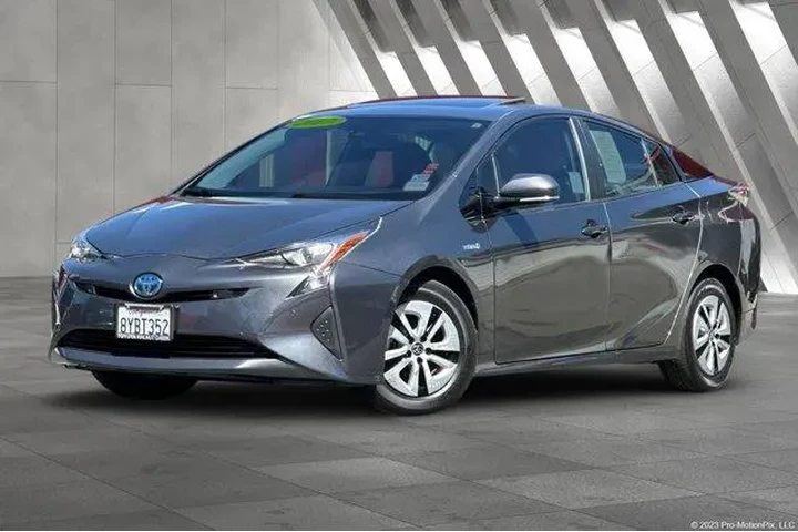 $19000 : Toyota Prius 2017 Four 4dr H image 1