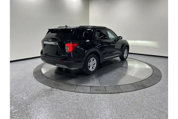 $34942 : Ford Explorer 2023 AWD XLT 4 image 7