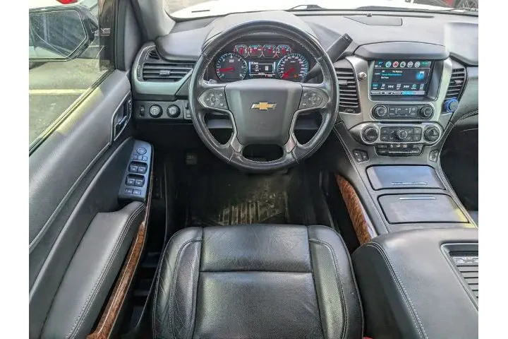 $35000 : Chevrolet Suburban 2019 4x4 image 8