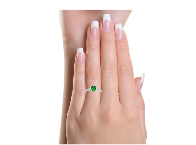 $1796 : Buy Bezel Real Emerald Ring image 1