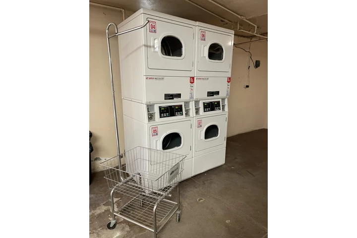 $1800 : Apartamento 1-Recámara USC image 8