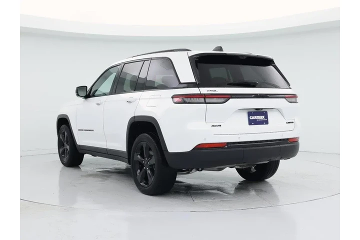 $37998 : Jeep Grand Cherokee 2024 4x4 image 2