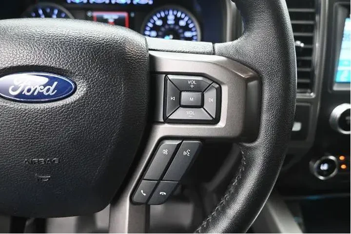 $16861 : Ford Expedition MAX 2019 4x2 image 7