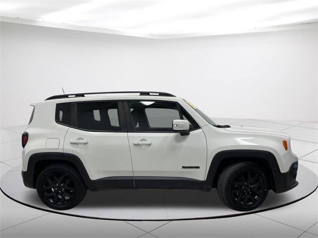 $12439 : Pre-Owned 2018 Renegade Latit image 2