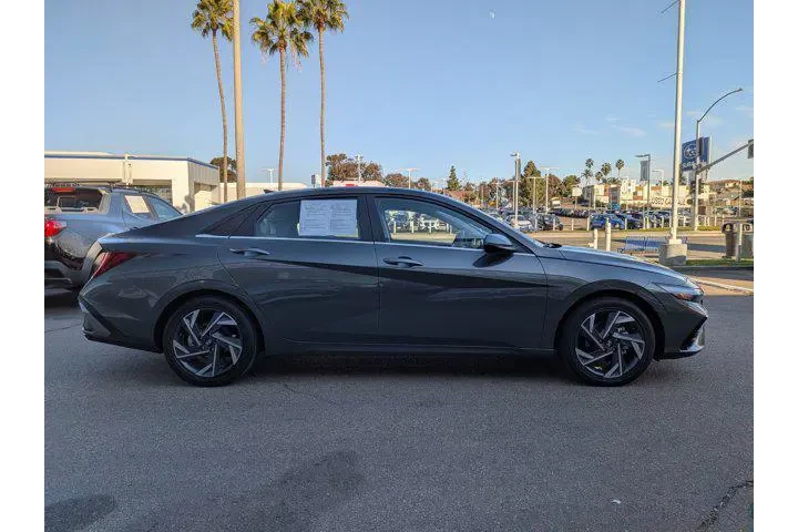$29777 : Hyundai ELANTRA Hybrid 2025 image 5
