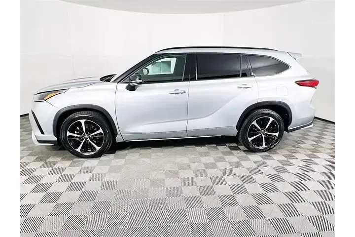 $35500 : Toyota Highlander 2022 AWD X image 4
