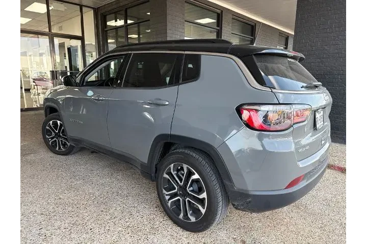 $22207 : Jeep Compass 2022 4x4 High A image 4