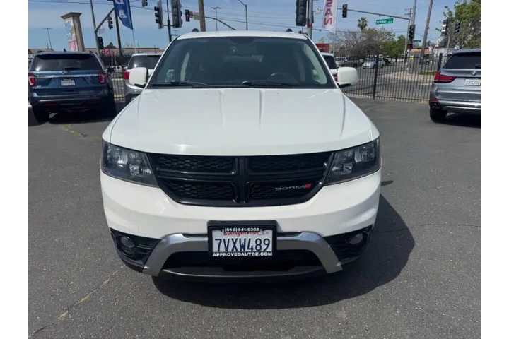 $11998 : 2017 Journey Crossroad Plus image 4