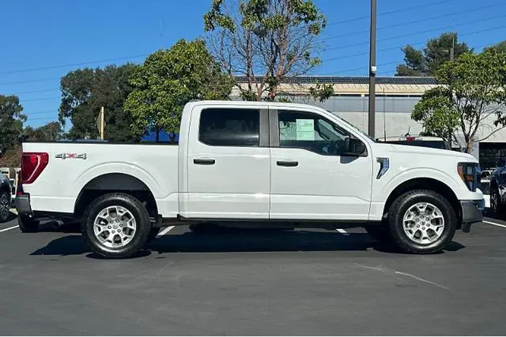$35891 : Ford F-150 2023 4x4 XLT 4dr image 4