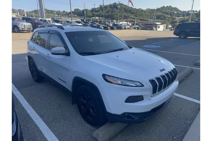 $10500 : Jeep Cherokee 2016 4x4 Latit image 3