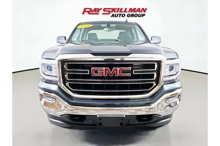 $28975 : GMC Sierra 1500 2018 4x4 SLE image 2