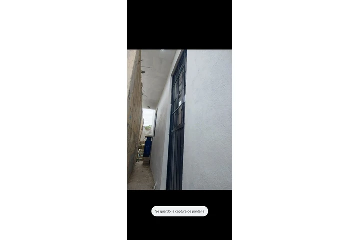 $1490000 : Venta de casa con 4 departamen image 2