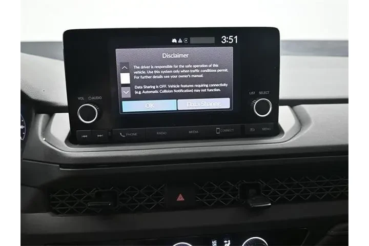 $22838 : Honda Accord 2024 LX 4dr Sed image 10