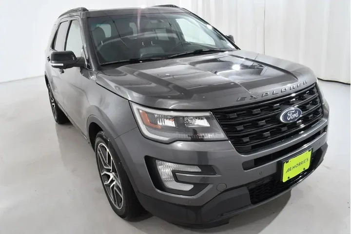 $12955 : Ford Explorer 2016 AWD Sport image 4