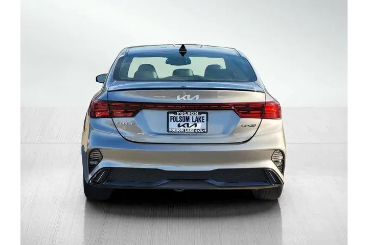 $17348 : Kia Forte 2023 GT-Line 4dr S image 5