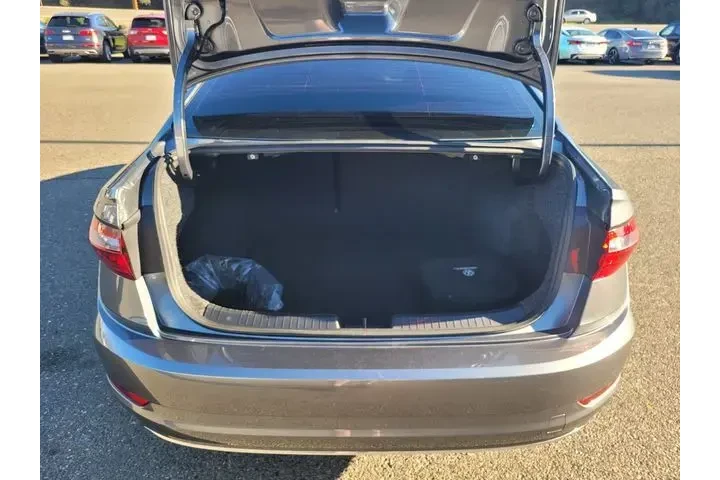 $17331 : Volkswagen Jetta 2021 S 4dr image 8