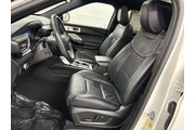 $39999 : Ford Explorer 2023 AWD ST 4d thumbnail