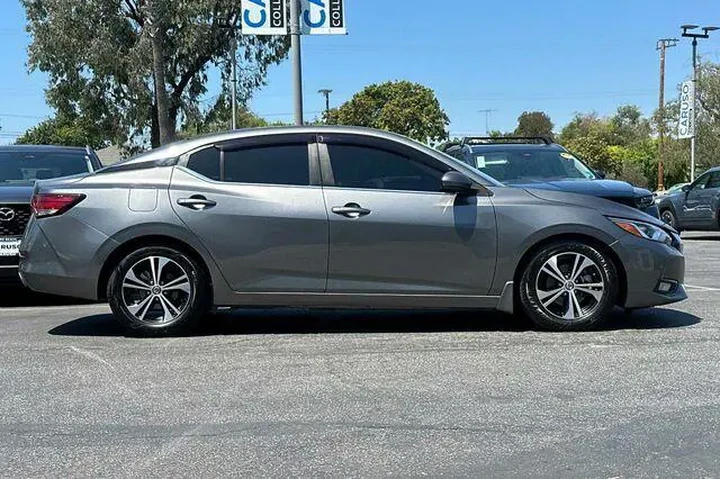$12026 : Nissan Sentra 2020 SV 4dr Se image 2