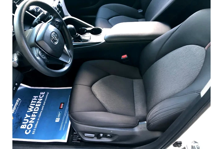 $16210 : 2018 Camry LE image 10