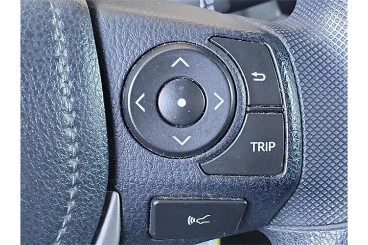 $13529 : Toyota RAV4 2017 LE 4dr SUV image 9